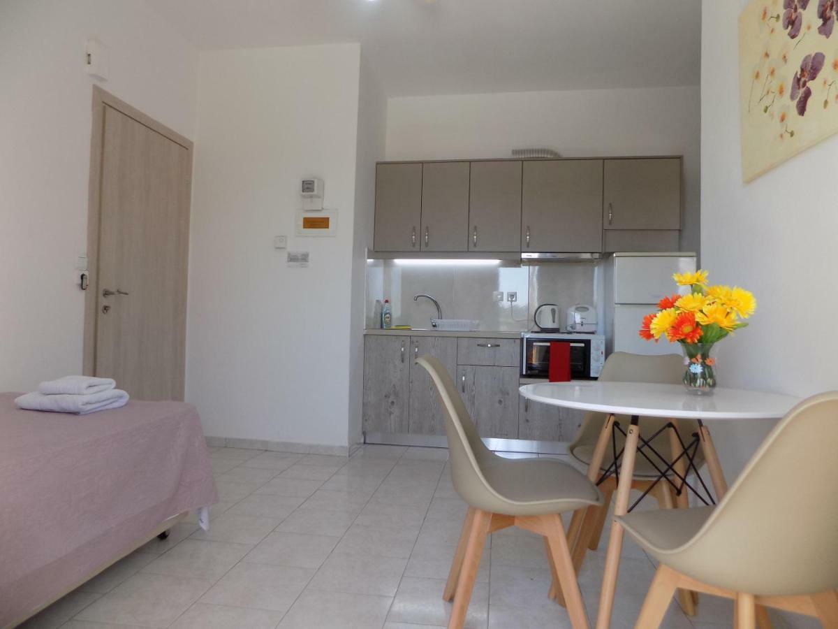 Eva Ivoni Apartments Amoudara Lasithiou Exteriör bild